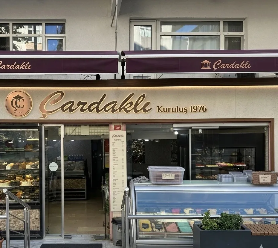 Çardaklı Pastanesi mağaza cephesi, Küçükçekmece